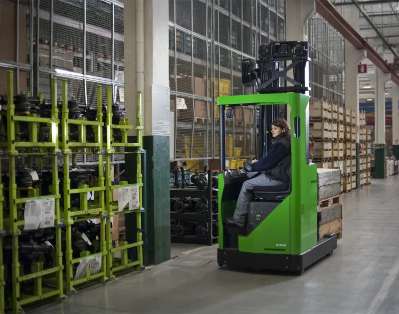 Loire Maine Manutention Vente Materiel De Manutention Angers Chariot Electrique R200