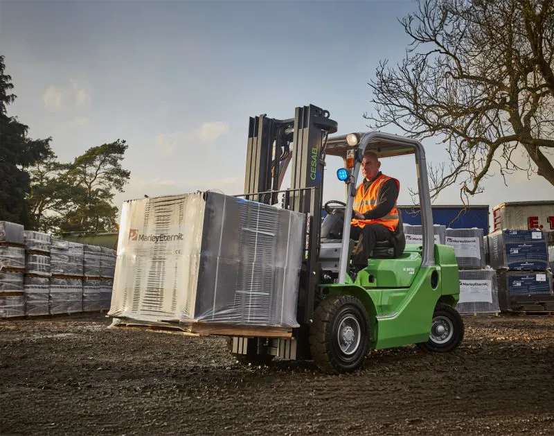 Loire Maine Manutention Vente Materiel De Manutention Angers Chariots Thermiques M300H CPD 80100