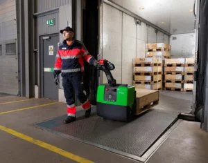 Loire Maine Manutention Vente Materiel De Manutention Angers Transpalette Electrique P100