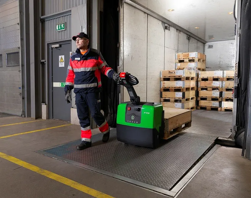 Loire Maine Manutention Vente Materiel De Manutention Angers Transpalette Electrique P100